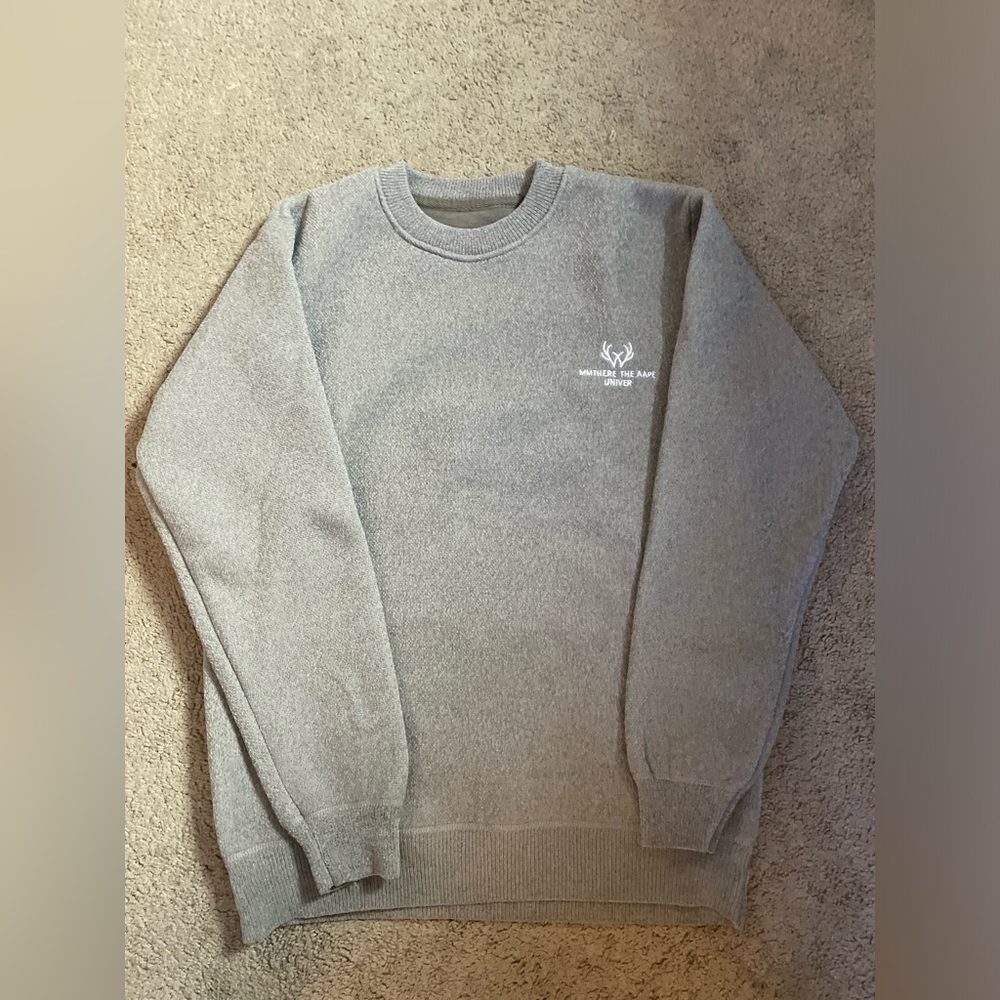 Gray crewneck - size large